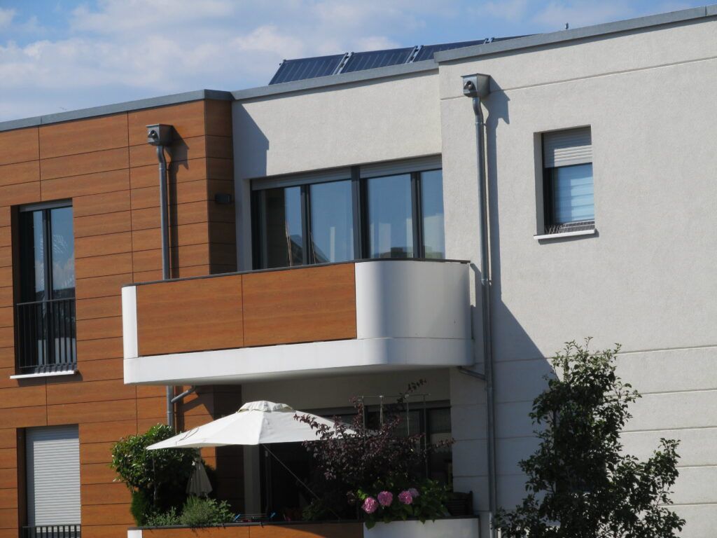 Moderne Wohnanlage mit Balkon – Marktwertgutachten